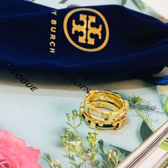 Tory Burch T-Serif Ring - Picture 5 of 6